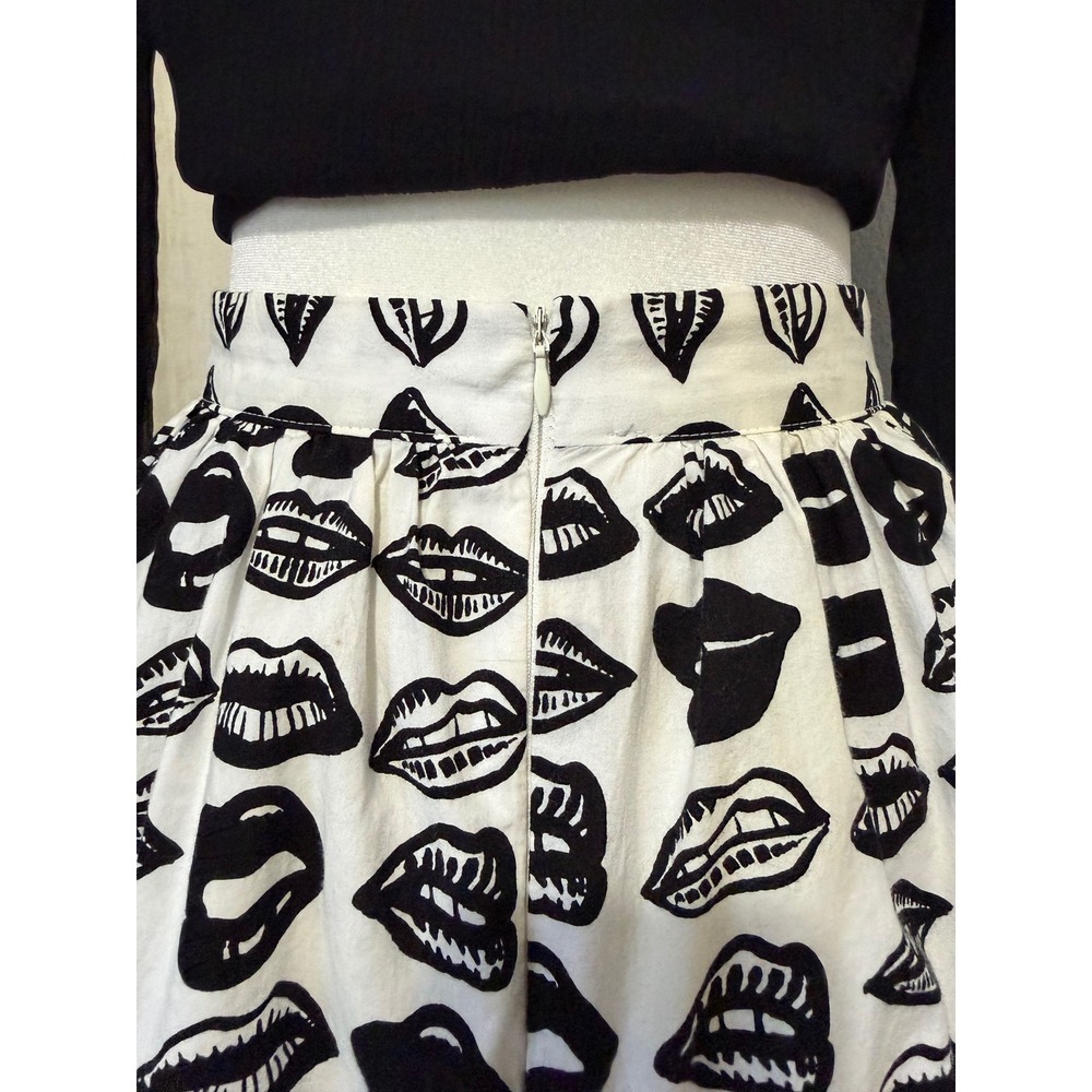 Novelty Maxi Skirt Size 2 Lips Print Black White High Waist Statement Korea Made - Picture 10 of 16